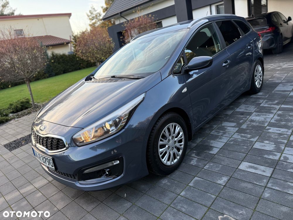 Kia Ceed 1.4 CVVT Dream-Team Edition - 1
