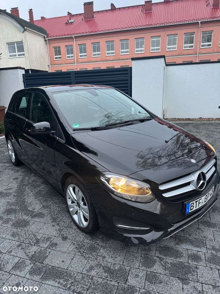 Mercedes-Benz Klasa B 180 Edition - 6