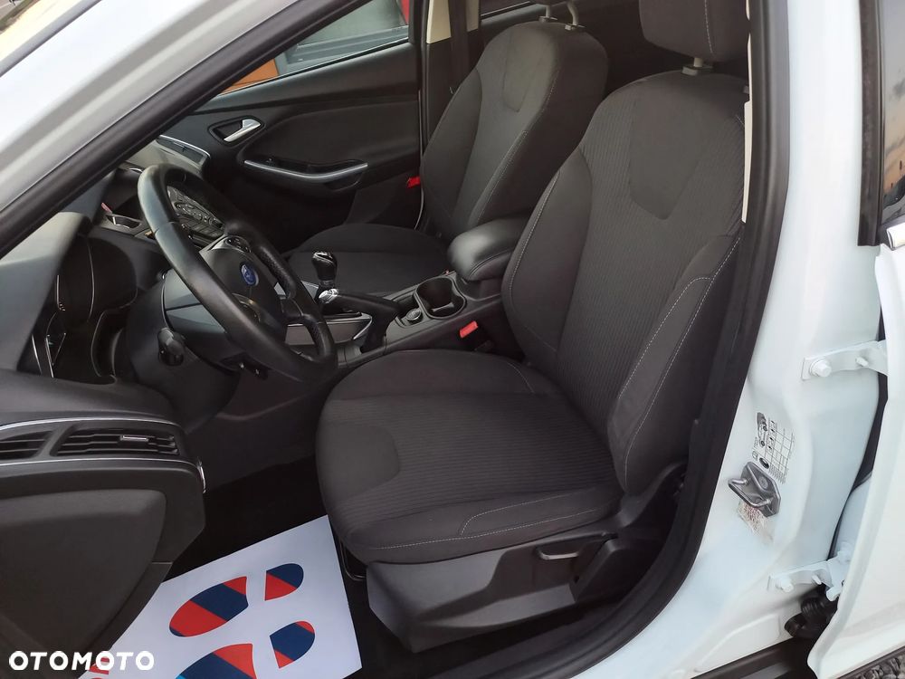 Ford Focus 1.0 EcoBoost Titanium - 18
