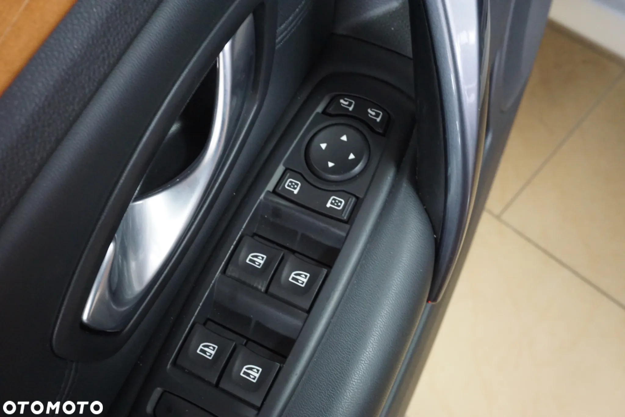Renault Laguna 2.0 16V Turbo Initiale - 32