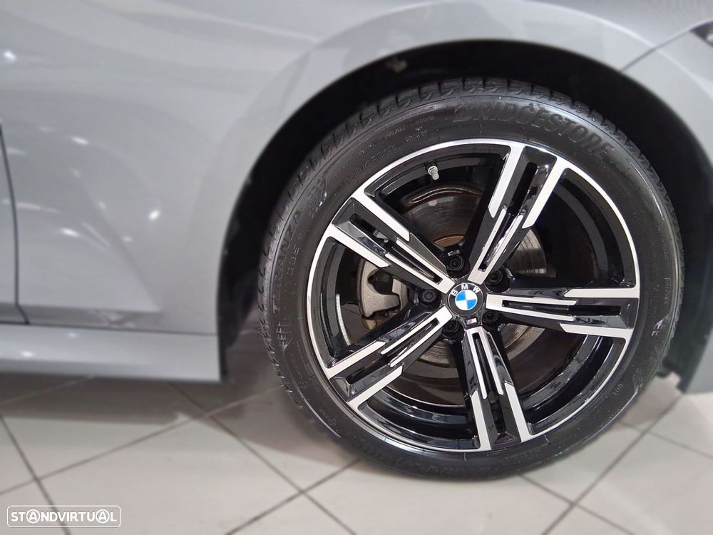 BMW 320 d Pack Desportivo M Auto - 3