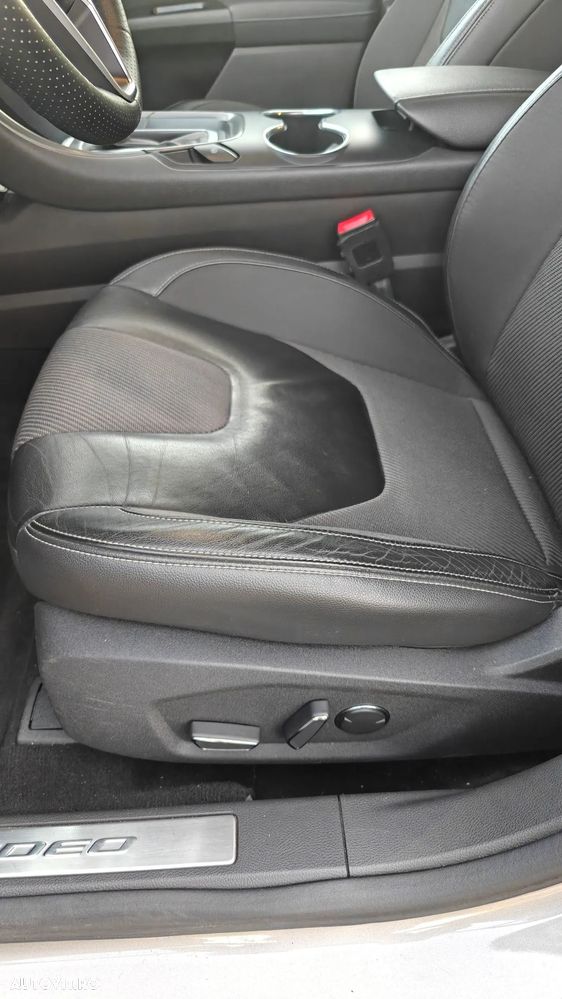 Ford Mondeo 2.0 TDCi Powershift - 14