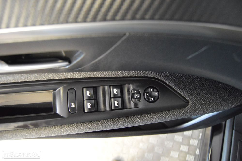 Peugeot 3008 BlueHDi 130 Stop & Start Active - 32