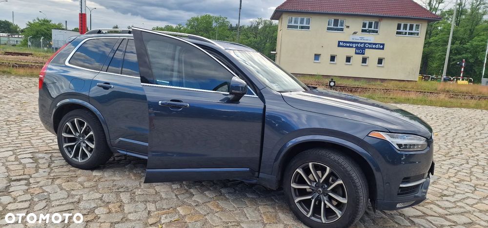 Volvo XC 90 - 3