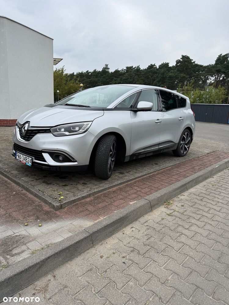 Renault Grand Scenic - 16