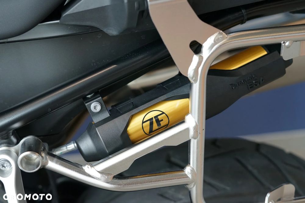 BMW F - 29