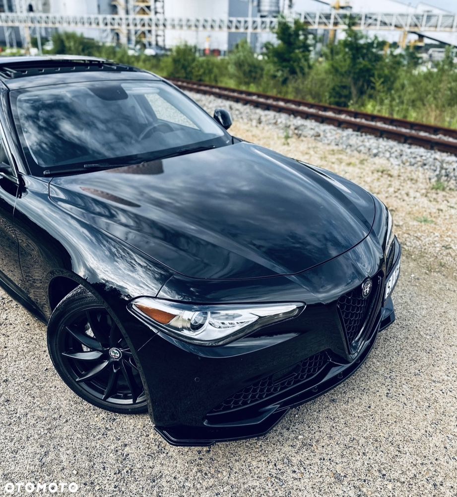 Alfa Romeo Giulia 2.0 Turbo 16V AT8 Veloce Ti - 10