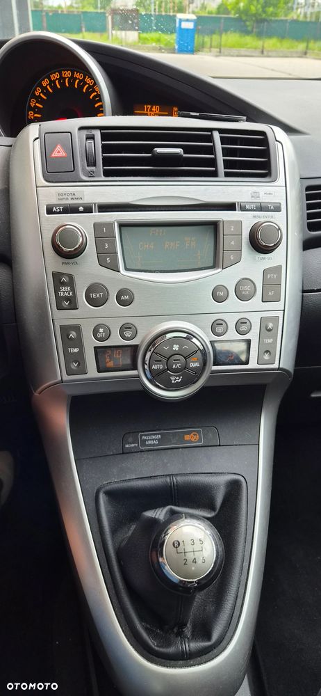 Toyota Verso 1.8 Premium EU5 7os - 20