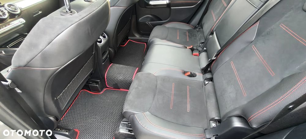 Mercedes-Benz GLB 200 d 4-Matic AMG Line 8G-DCT - 34