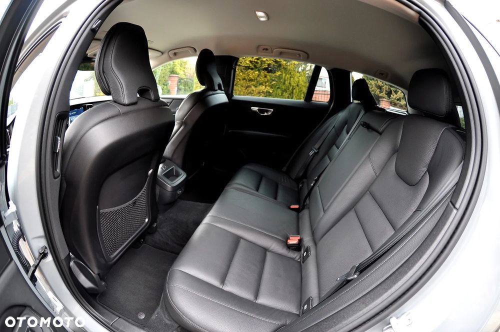 Volvo V60 Cross Country B4 D AWD Plus - 20