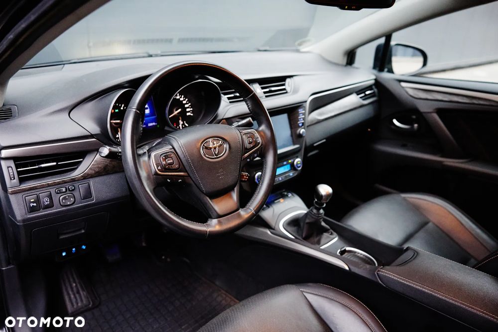 Toyota Avensis 2.0 D-4D Prestige - 15