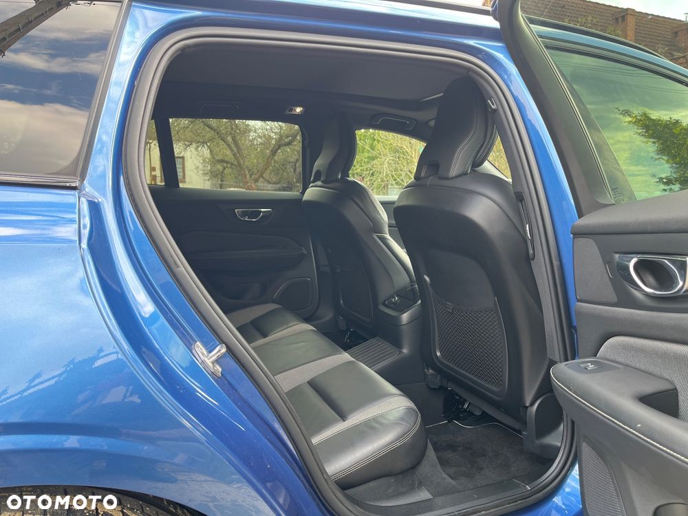 Volvo V60 T8 AWD Twin Engine Geartronic R-Design - 12
