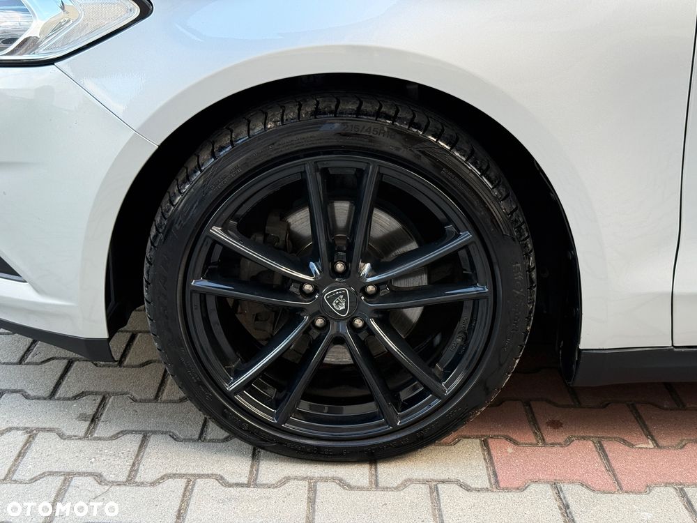 Ford Mondeo - 37