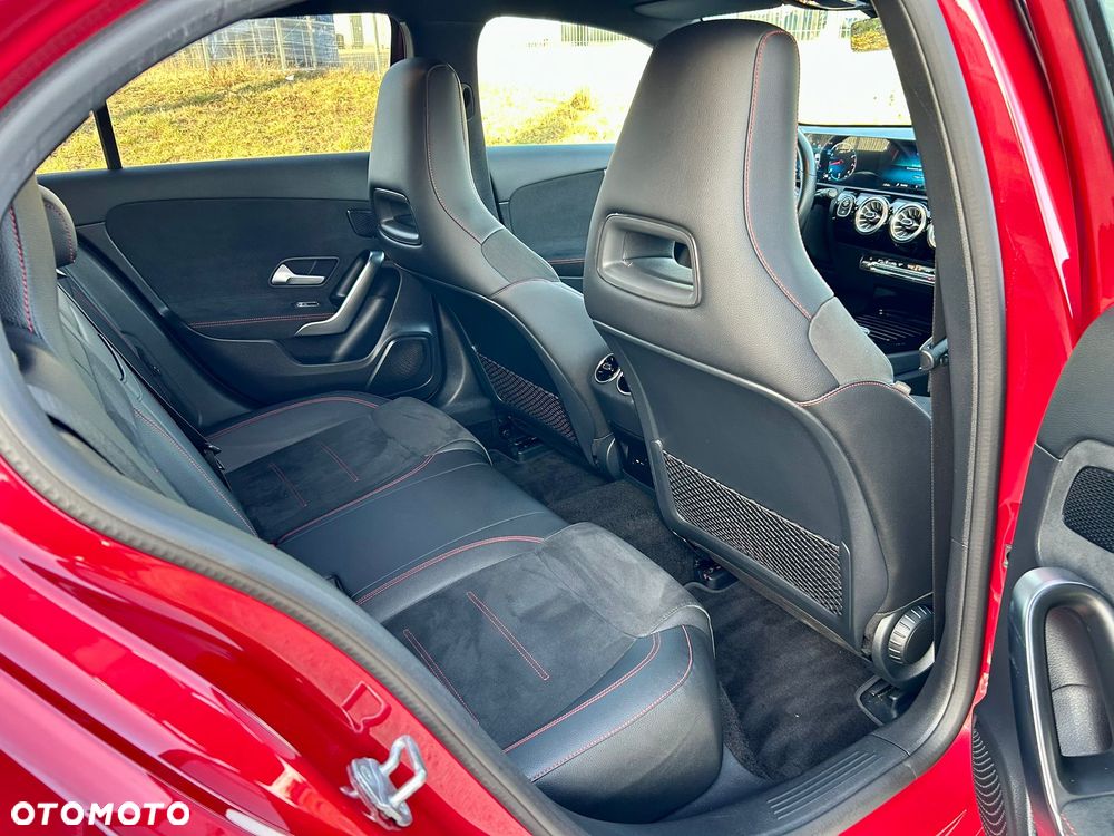 Mercedes-Benz Klasa A 200 AMG Line 7G-DCT - 32