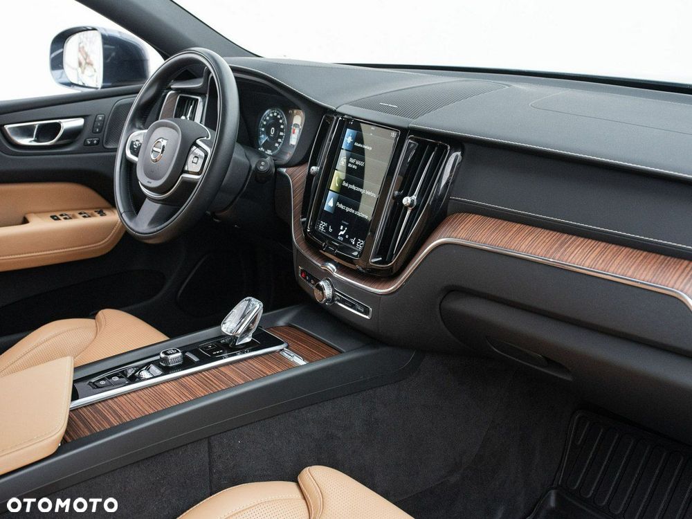 Volvo XC 60 B5 D AWD Inscription - 35