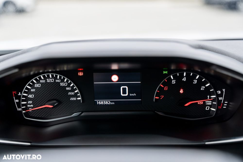 Peugeot 2008 BlueHDi 100 STOP & START Active - 21