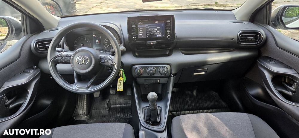 Toyota Yaris 1.0 L Eco - 26