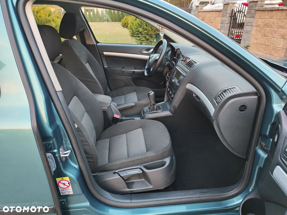 Skoda Octavia 1.6 Elegance - 16