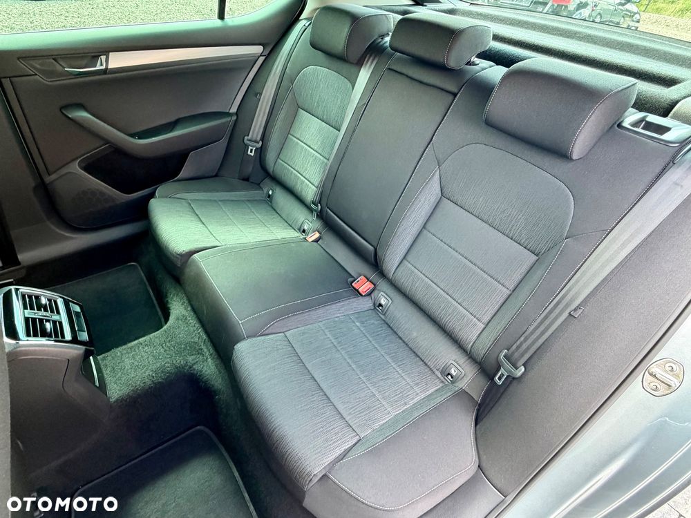 Skoda Superb 1.8 TSI Ambition DSG - 29