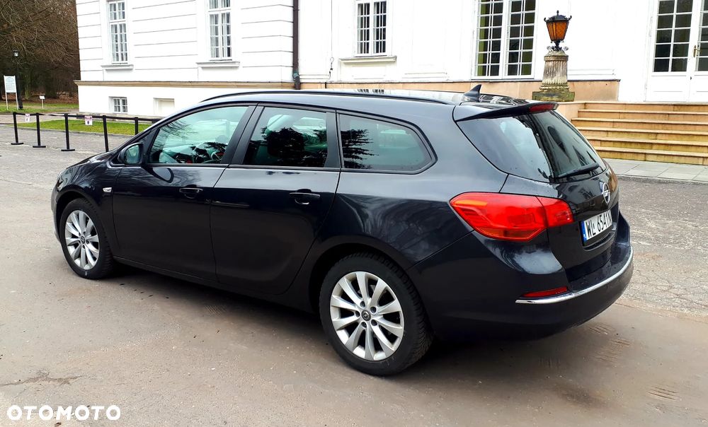 Opel Astra 1.6 CDTI Cosmo - 4
