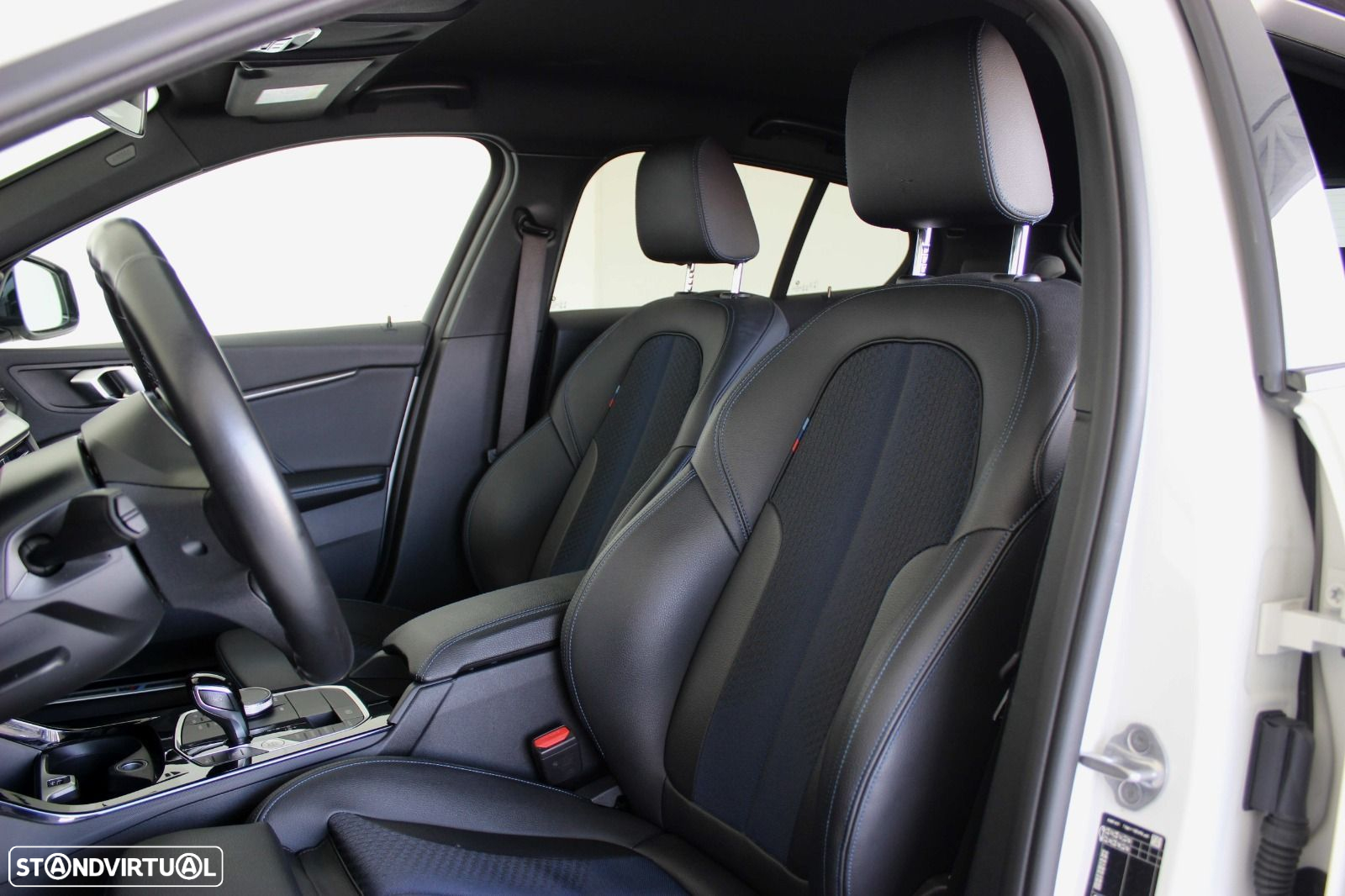 BMW 116 d Pack 50 anos M Auto - 29