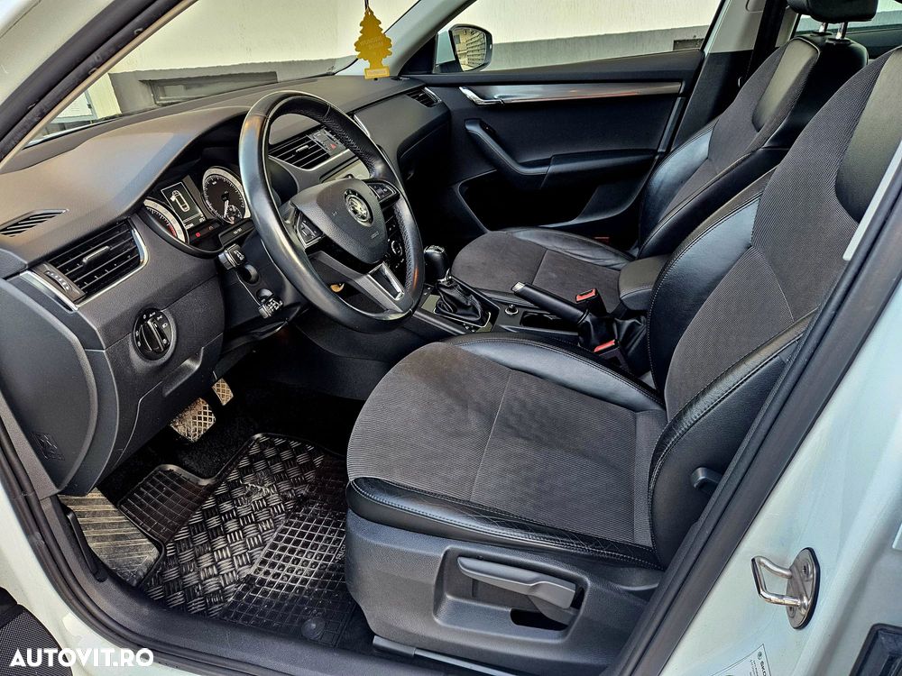 Skoda Octavia 1.6 TDI DSG Style - 15