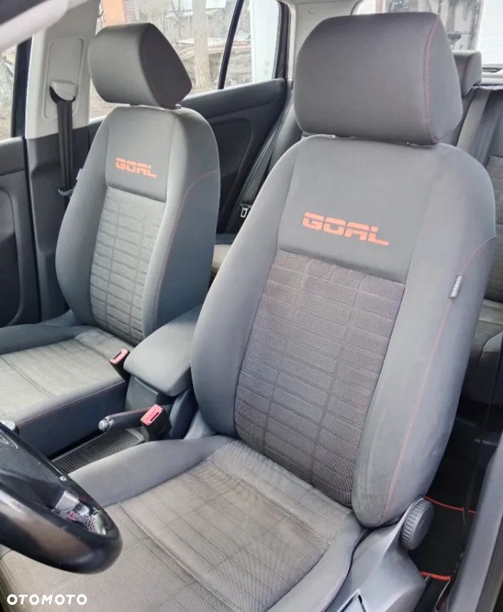 Volkswagen Golf Plus 1.9 TDI DPF Goal - 29