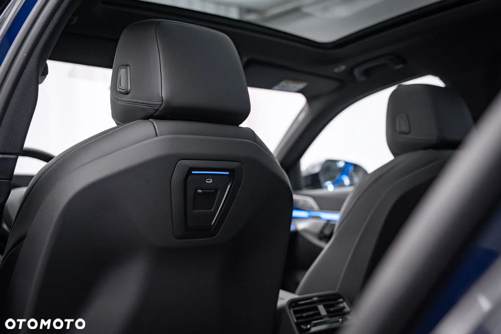 BMW Seria 5 540d xDrive mHEV M Sport - 32