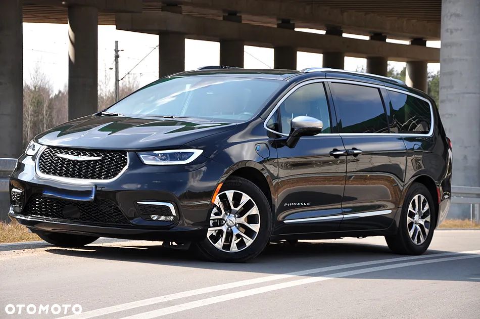 Chrysler Pacifica - 4