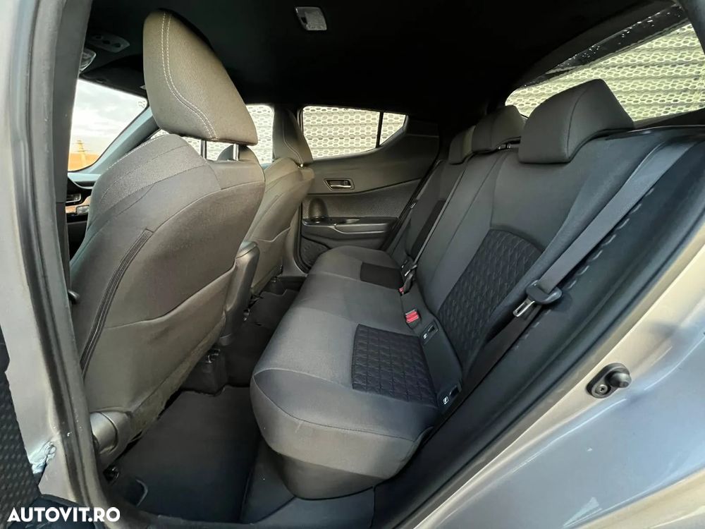 Toyota C-HR 2.0 Hybrid Team Deutschland - 14