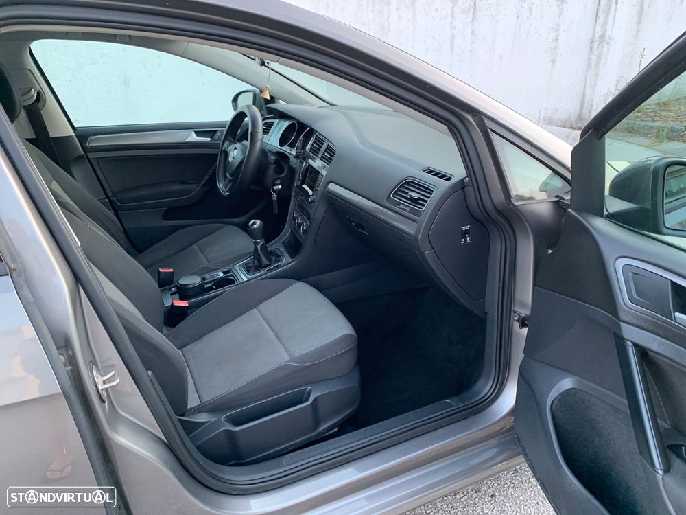 VW Golf - 8