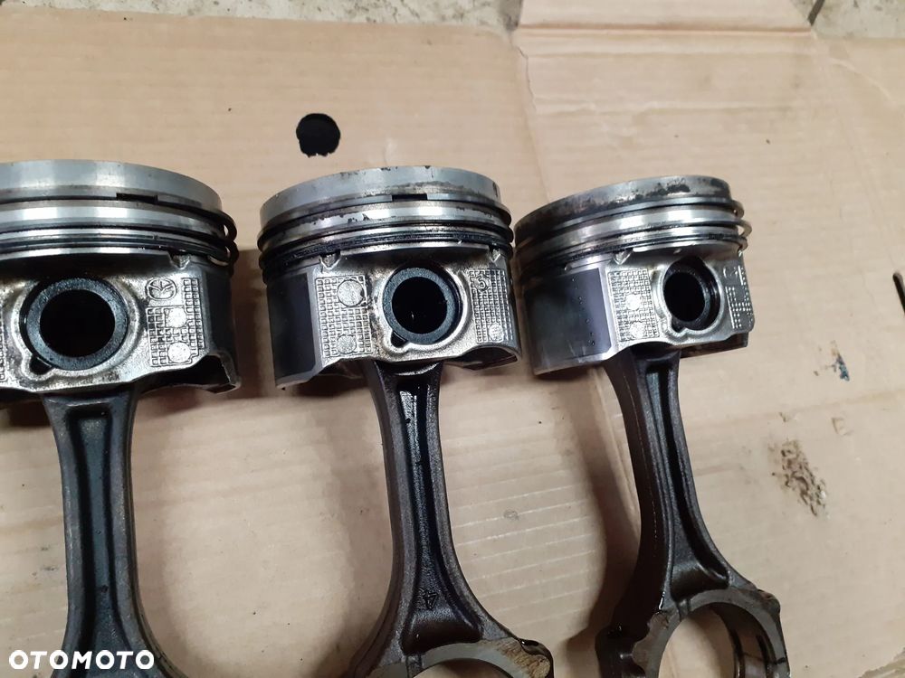 12185 Tłok + korbowód SH01 Mazda 3 6 CX-5 2.2 d - 3