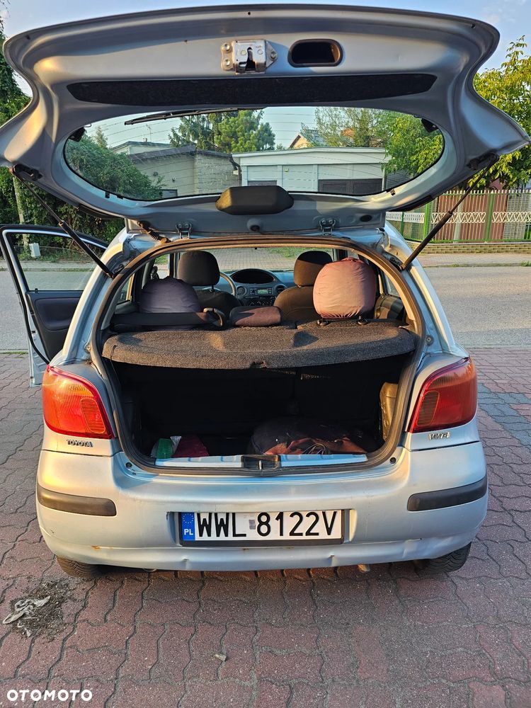 Toyota Yaris 1.0 Base - 15