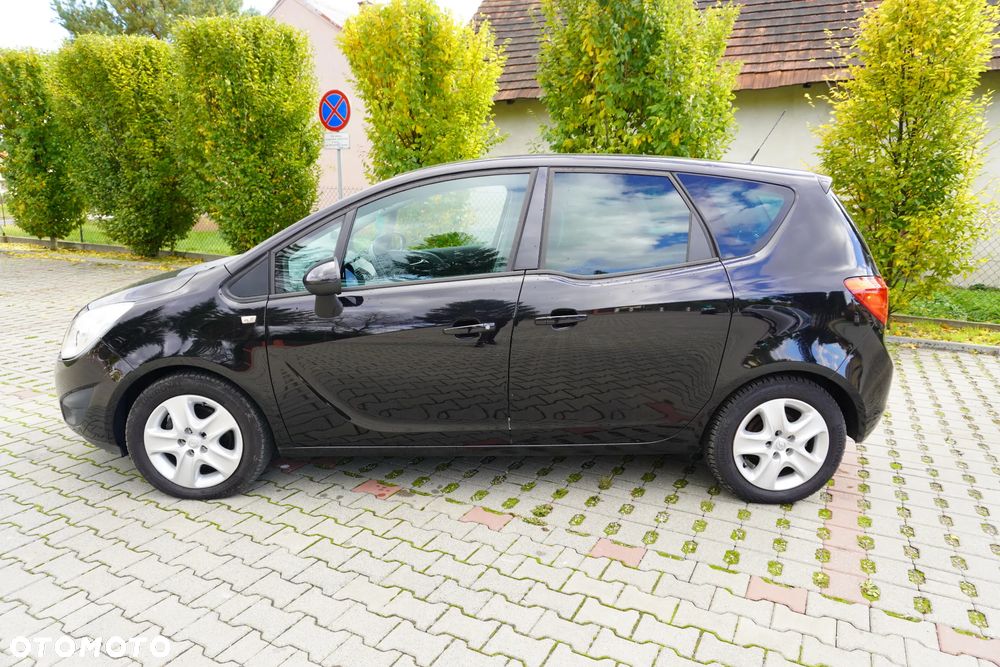 Opel Meriva 1.4 T Cosmo S&S - 3