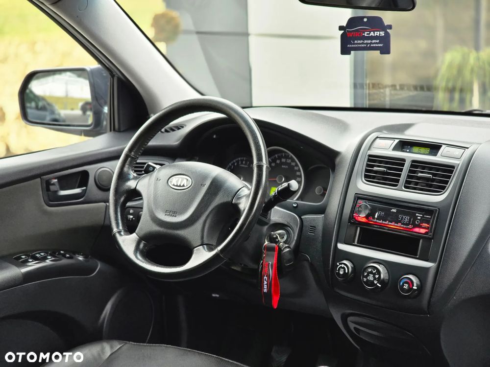 Kia Sportage 2.0 Expedition + - 29