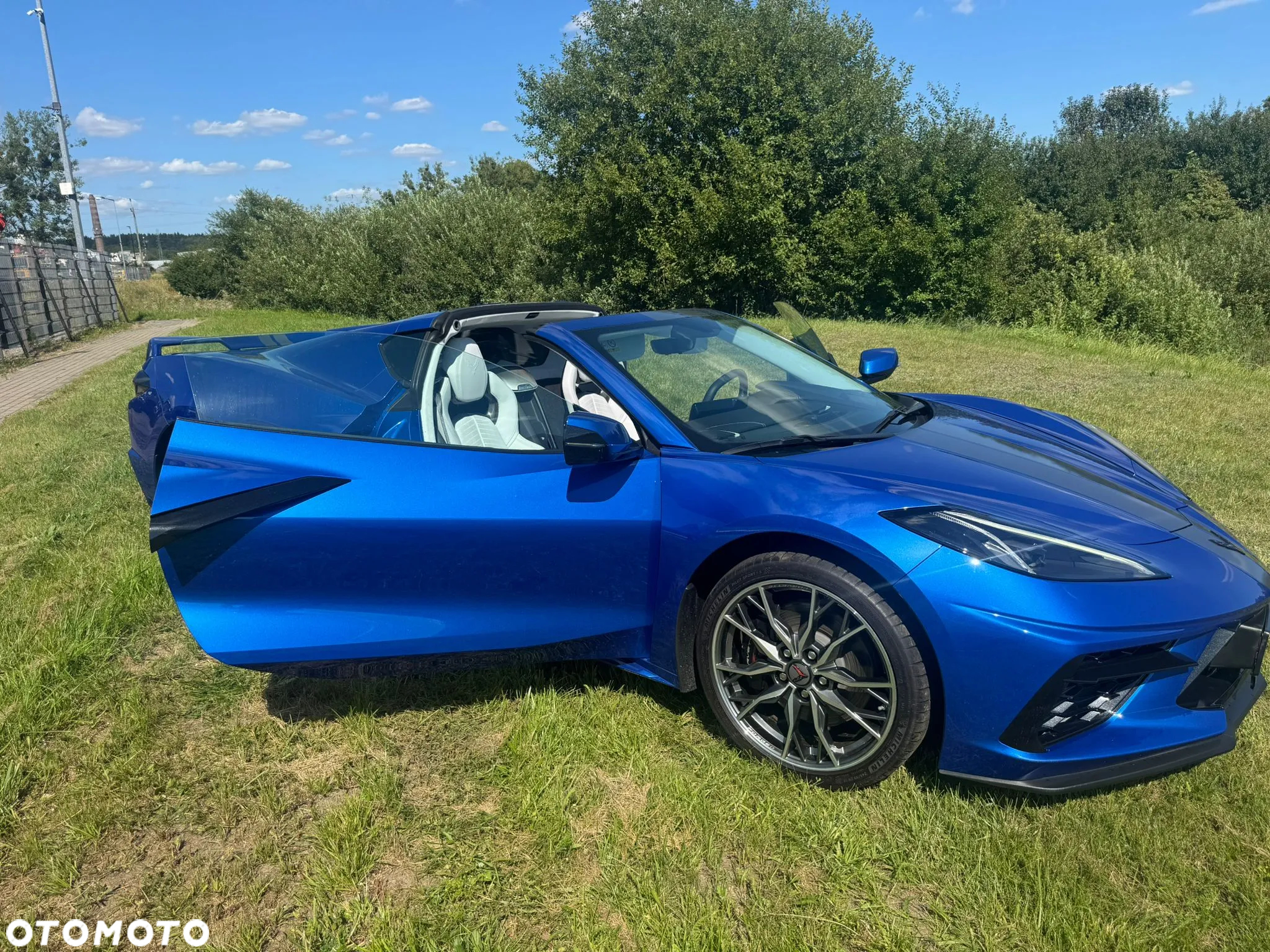 Chevrolet Corvette - 10