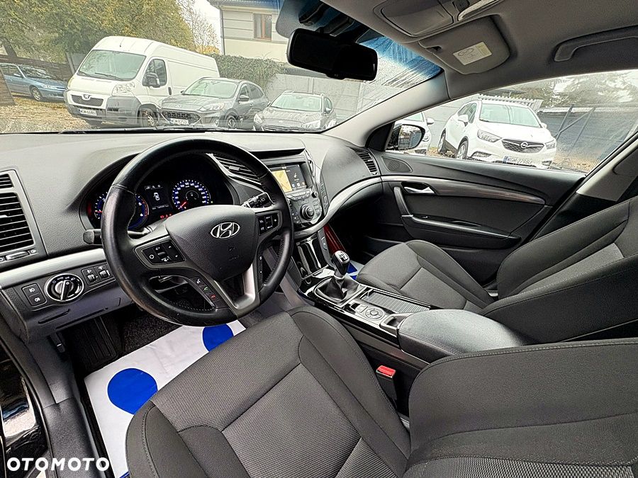 Hyundai i40 Kombi blue 1.7 CRDi Premium - 17