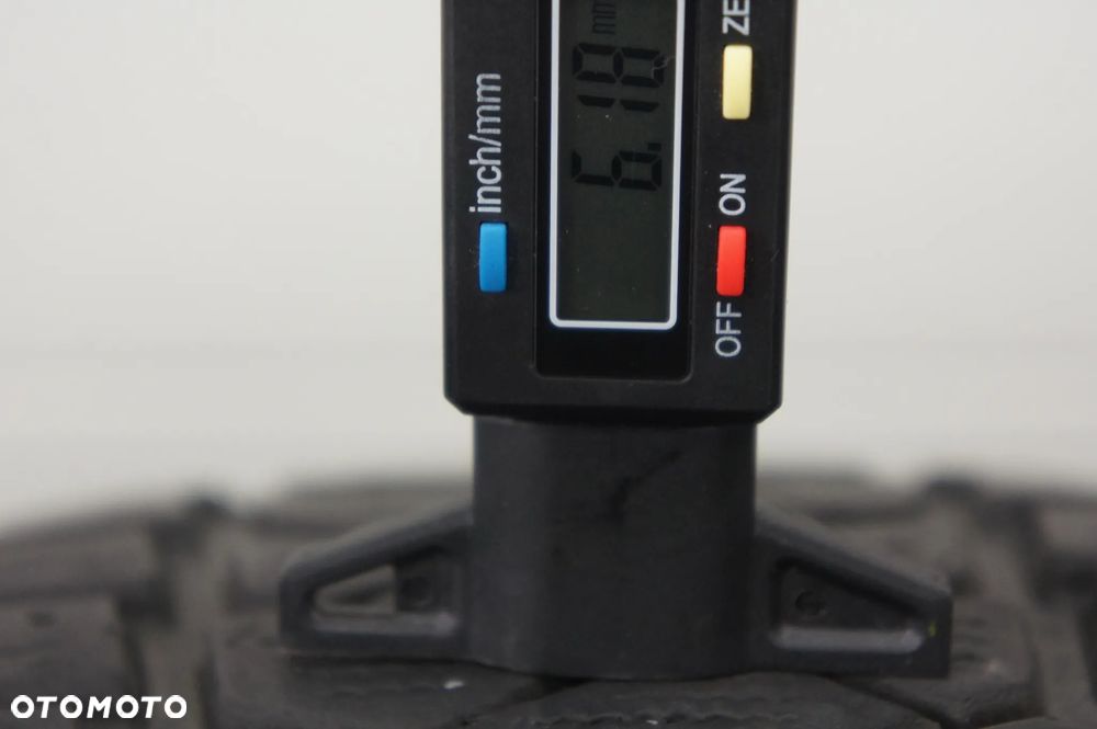 NR 303 Koła Zimowe VWMultivan  215/60/17C Dunlop Bieżnik ok 7mm - 8