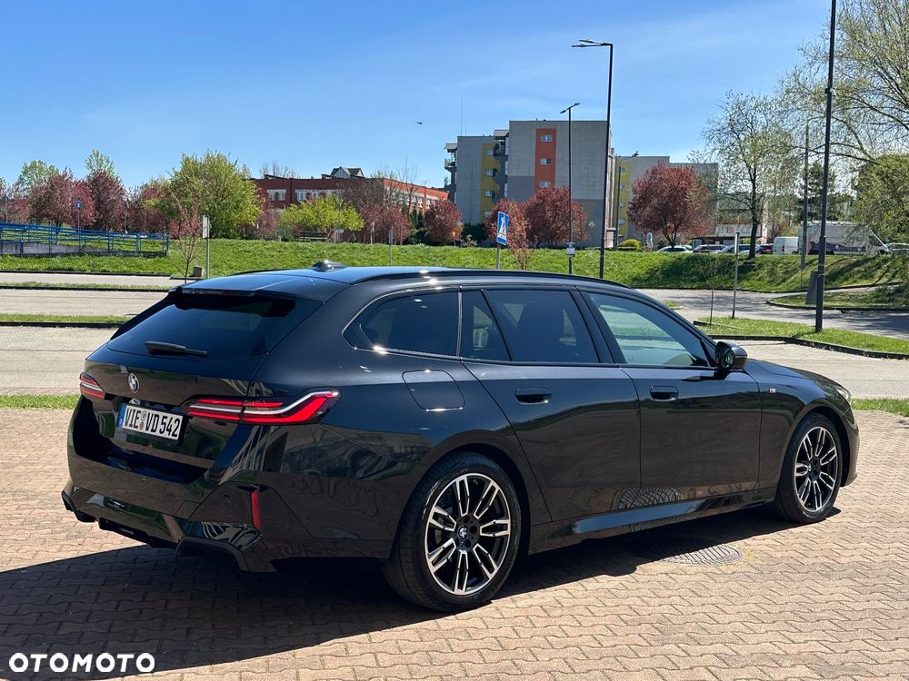 BMW Seria 5 520d xDrive - 12