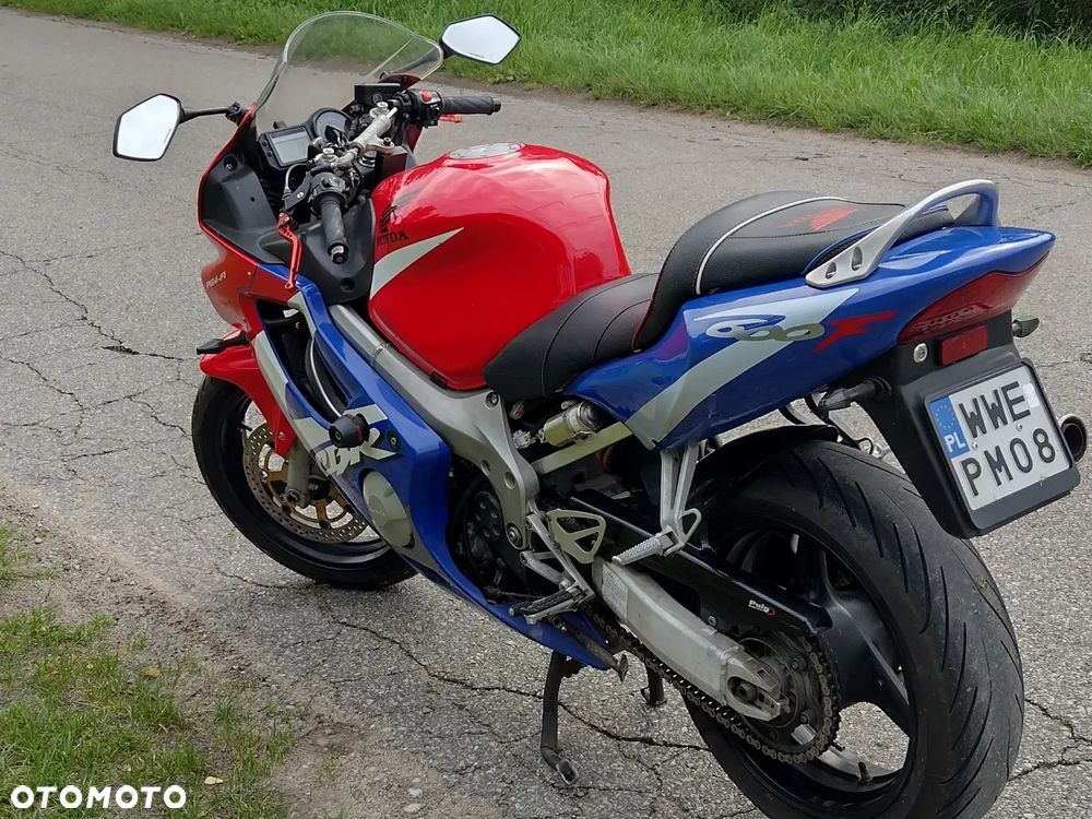 Honda CBR - 6