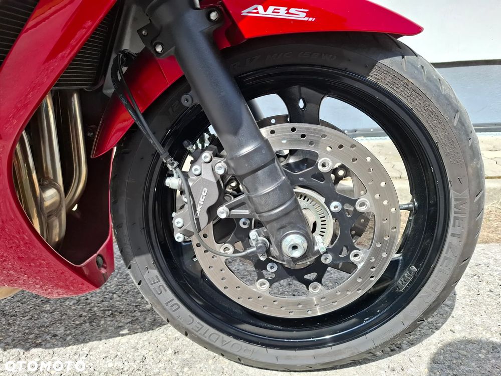 Suzuki GSX - 11