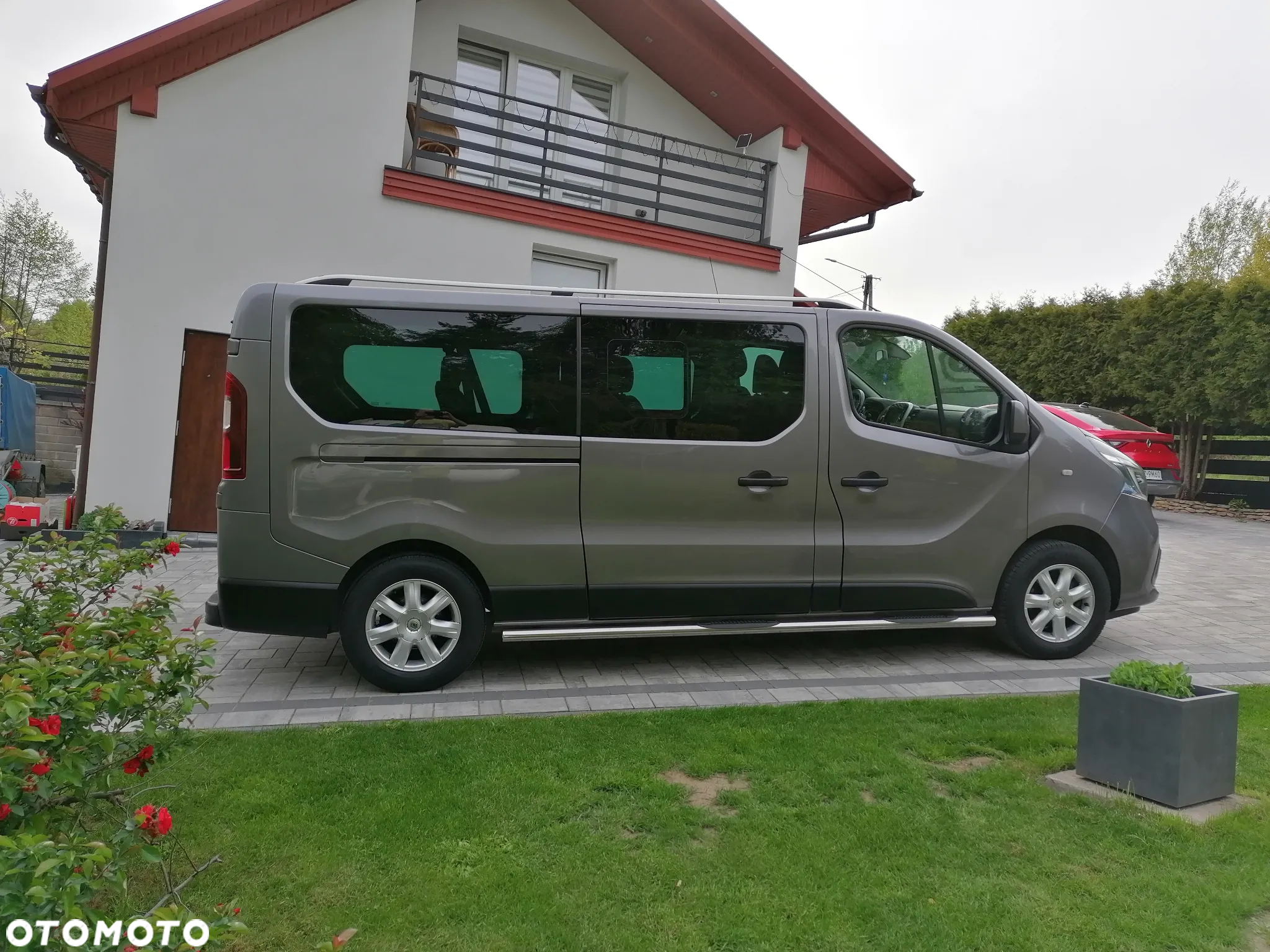 Renault Trafic Grand SpaceClass 2.0 dCi - 4