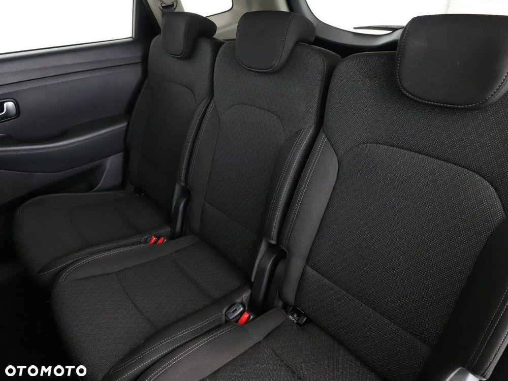 Kia Carens 1.6 GDI Dream-Team Edition - 18