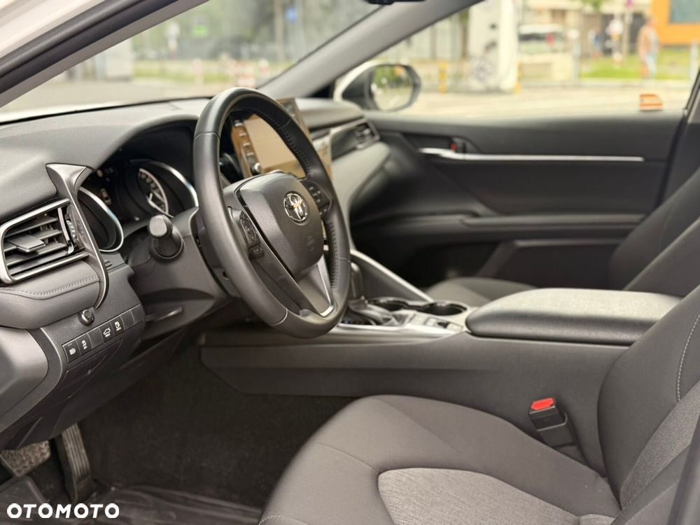 Toyota Camry 2.5 Hybrid Comfort CVT - 6
