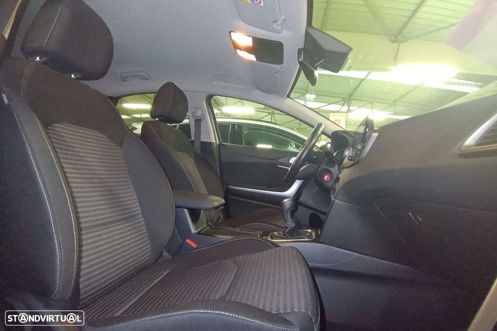 Kia XCeed 1.0 T-GDI Tech - 14