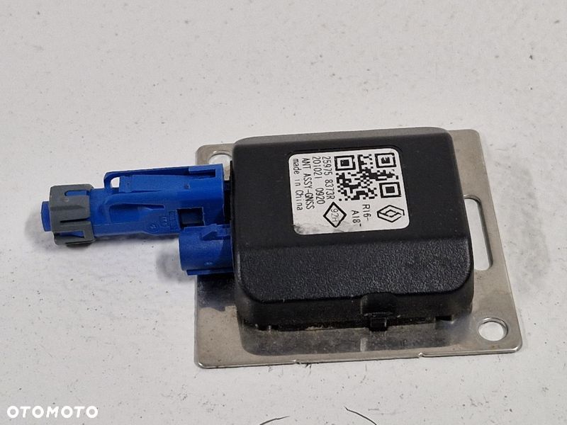 RENAULT TWINGO III 3 WZMACNIACZ ANTENY ANTENOWY 259758373R - 5