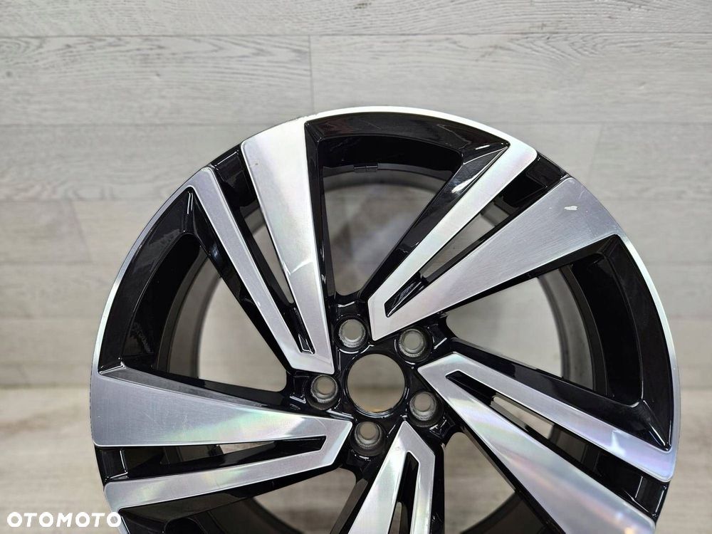 Felga VW T-Cross 7Jx18H2 Et39 5x100 - 3