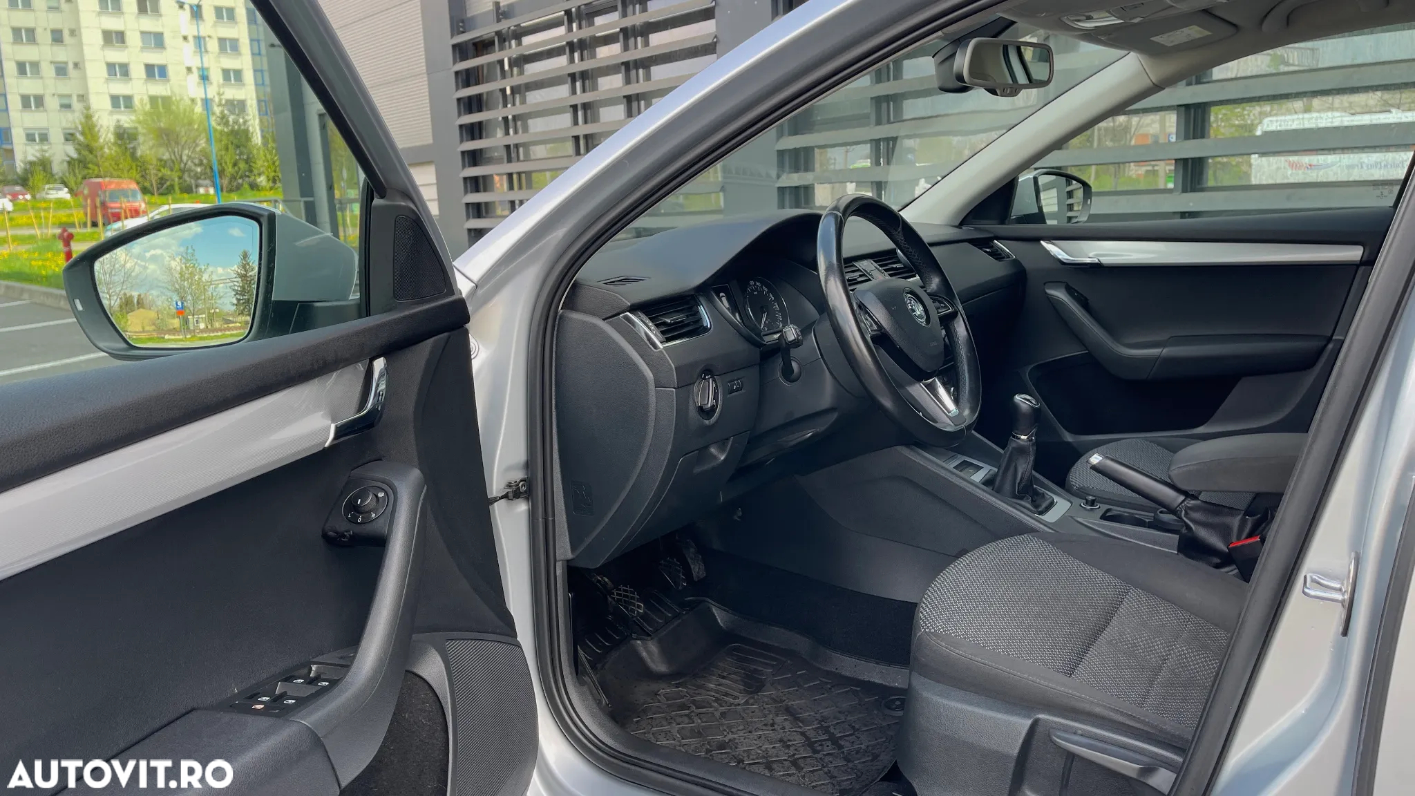 Skoda Octavia Combi 1.6 TDI (Green tec) Style - 10