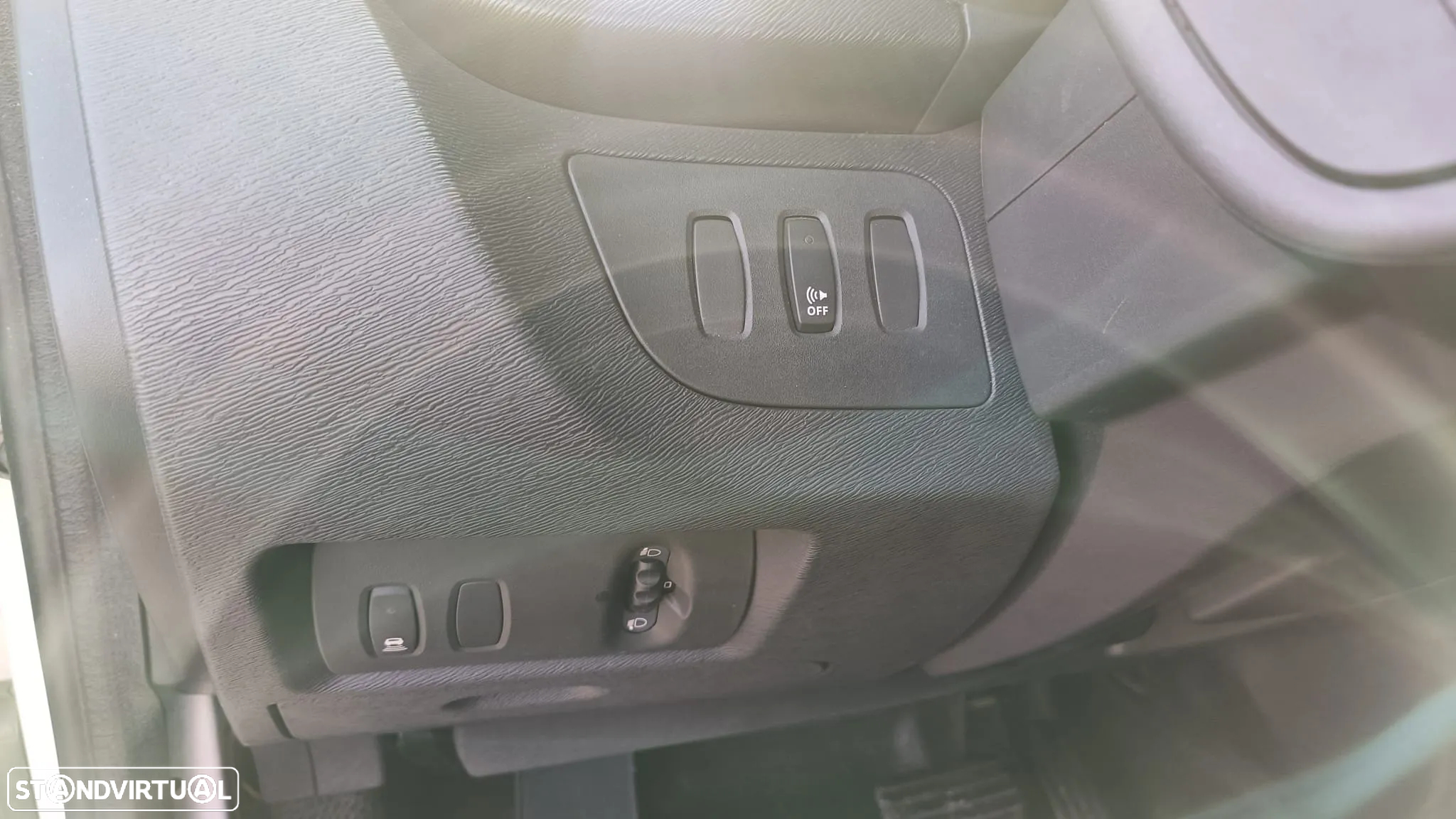 Renault Reneault Kangoo Z.E. Maxi IVA Dedutível - 10