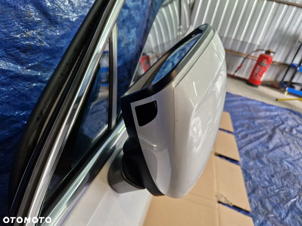 VW Passat B8 Lusterko Lewe Asystent Kamera L0K1 13pin (11pin+2pin) - 1